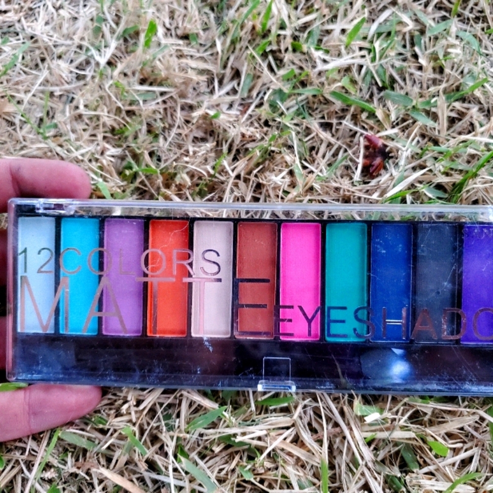 Santee Matte eyeshadow